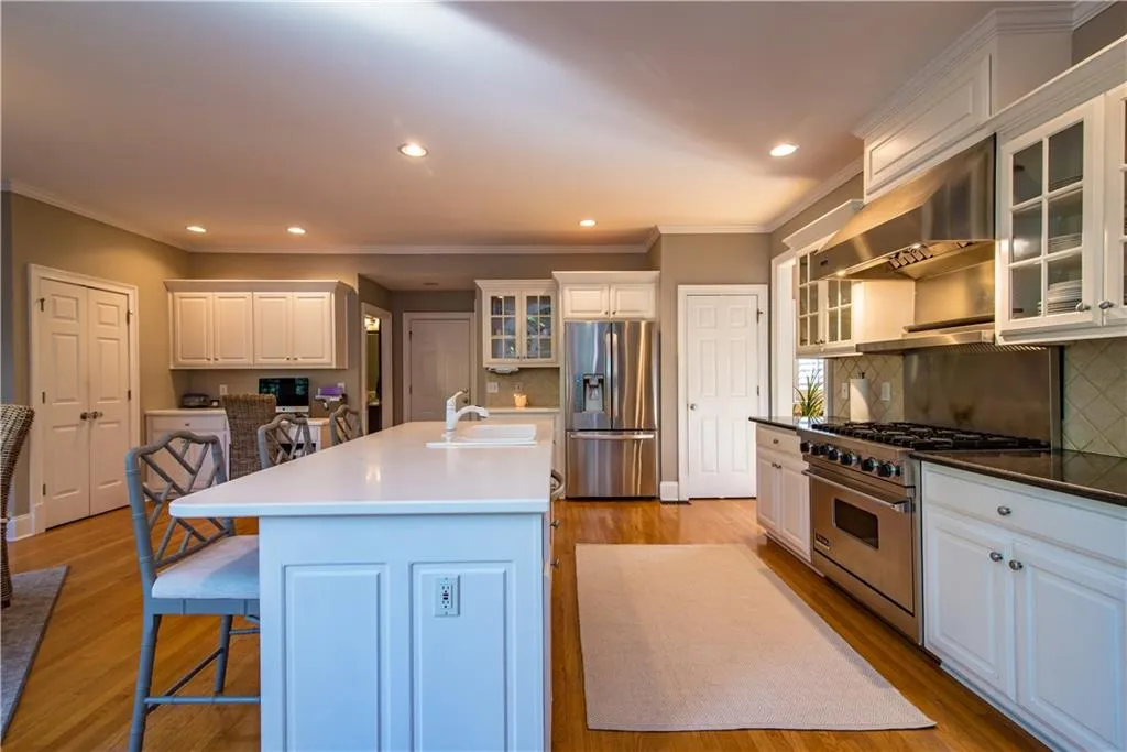 310 Hunting View Court, Atlanta, Georgia 30328, 5 Bedrooms Bedrooms, ,4 BathroomsBathrooms,Residential,Sold,310 Hunting View Court,5819520