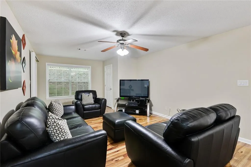 4102 Santa Fe Parkway, Sandy Springs, Georgia 30350, 3 Bedrooms Bedrooms, ,2 BathroomsBathrooms,Residential,Sold,4102 Santa Fe Parkway,6027916