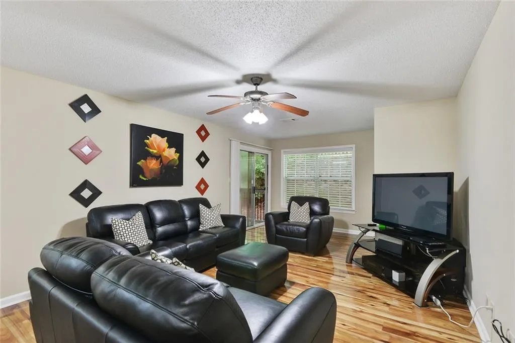4102 Santa Fe Parkway, Sandy Springs, Georgia 30350, 3 Bedrooms Bedrooms, ,2 BathroomsBathrooms,Residential,Sold,4102 Santa Fe Parkway,6027916