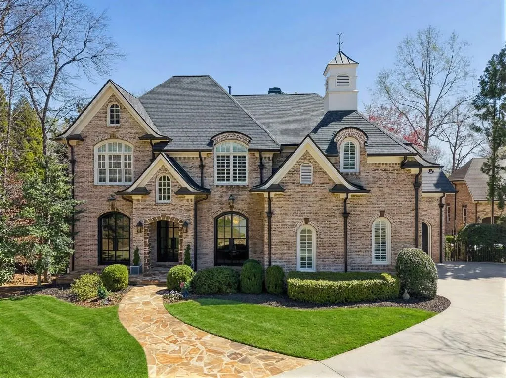 4583 Stella Drive, Atlanta, Georgia 30327, 6 Bedrooms Bedrooms, ,5 BathroomsBathrooms,Residential,For Sale,4583 Stella Drive,7738410