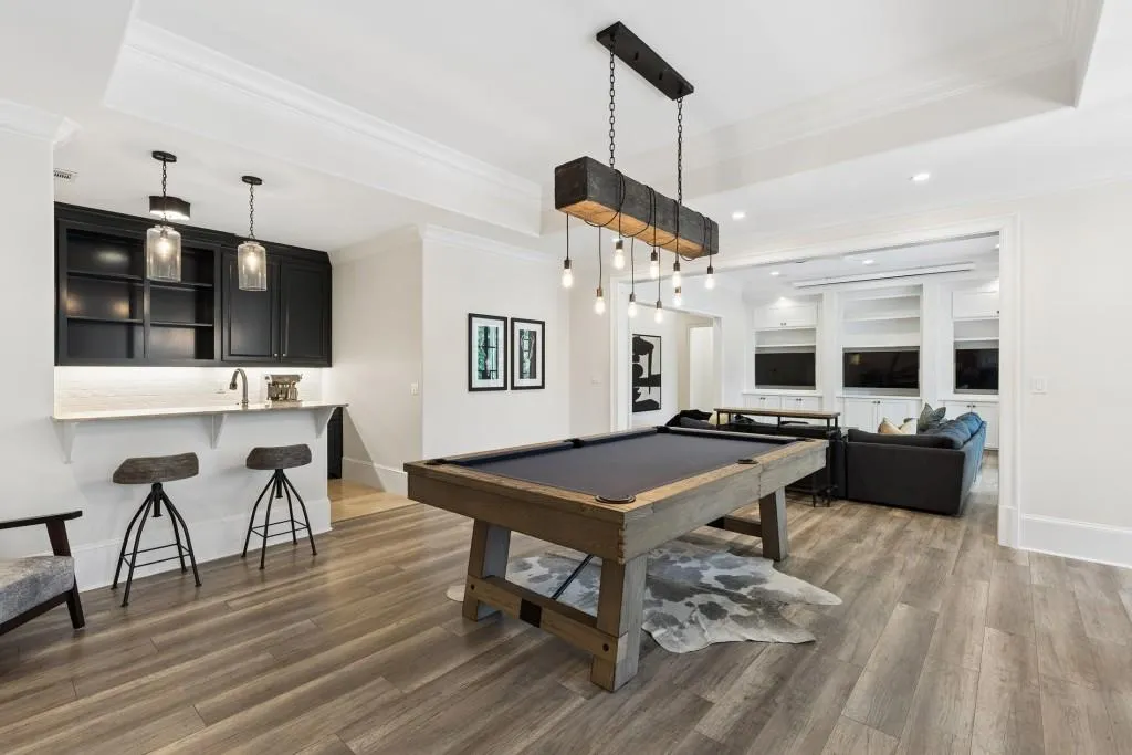 4583 Stella Drive, Atlanta, Georgia 30327, 6 Bedrooms Bedrooms, ,5 BathroomsBathrooms,Residential,For Sale,4583 Stella Drive,7738410