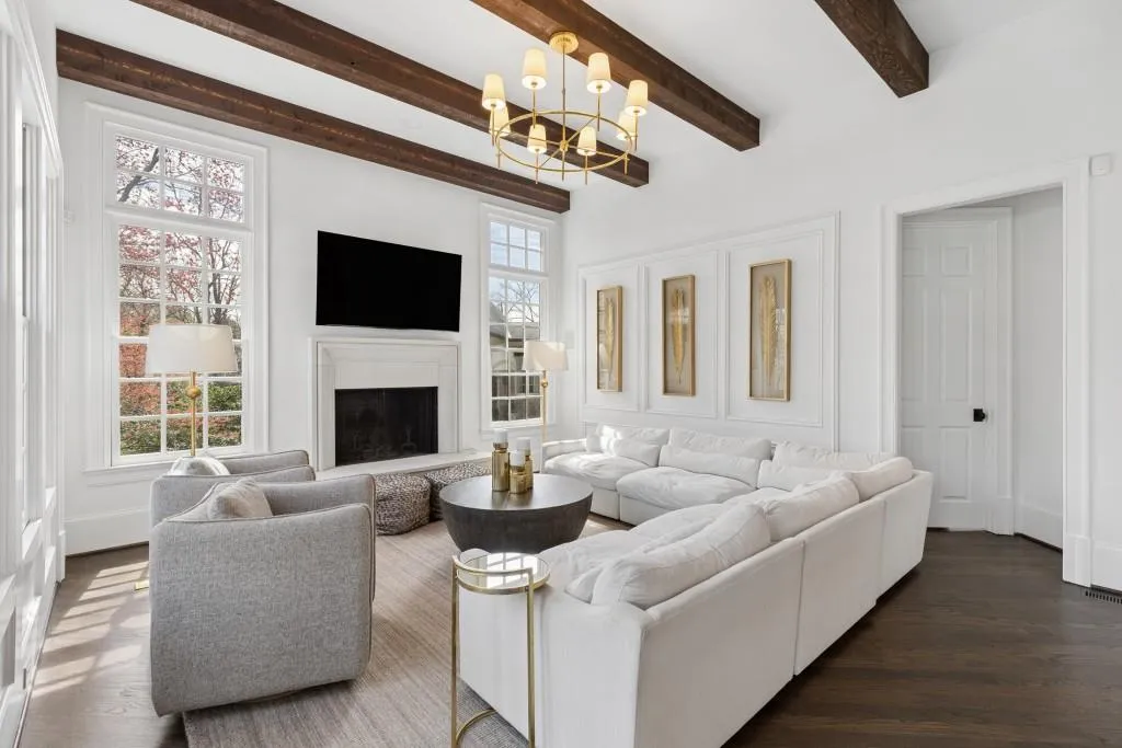 4583 Stella Drive, Atlanta, Georgia 30327, 6 Bedrooms Bedrooms, ,5 BathroomsBathrooms,Residential,For Sale,4583 Stella Drive,7738410