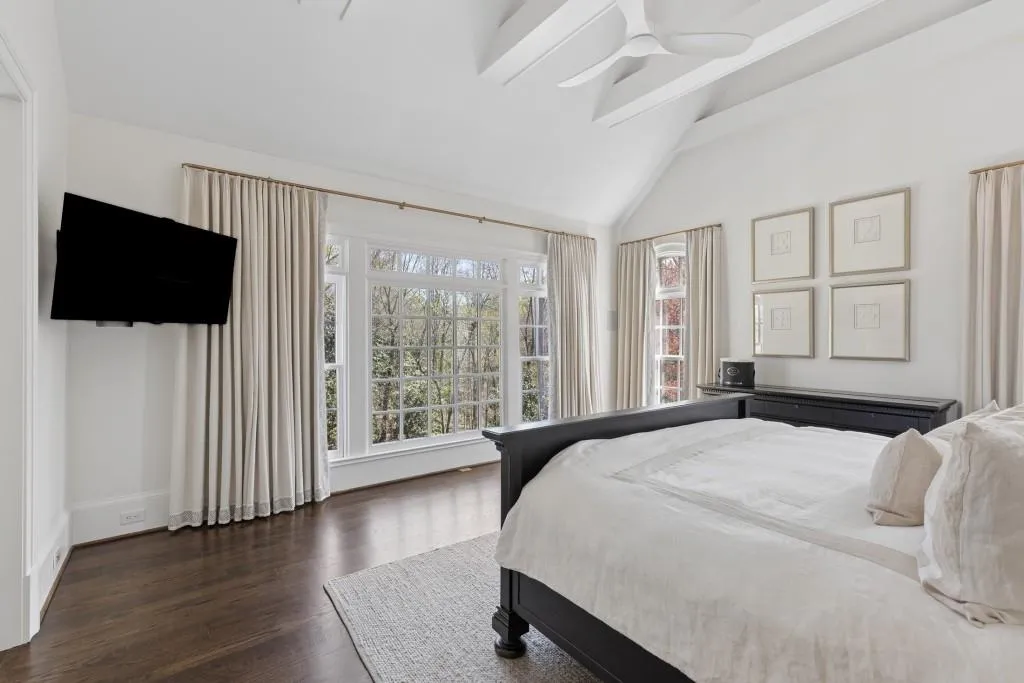 4583 Stella Drive, Atlanta, Georgia 30327, 6 Bedrooms Bedrooms, ,5 BathroomsBathrooms,Residential,For Sale,4583 Stella Drive,7738410