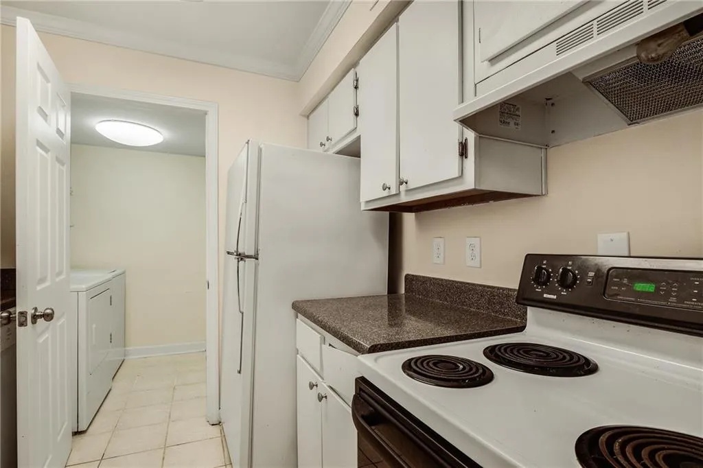 1104 Wingate Way, Sandy Springs, Georgia 30350, 2 Bedrooms Bedrooms, ,2 BathroomsBathrooms,Residential,Sold,1104 Wingate Way,7110774