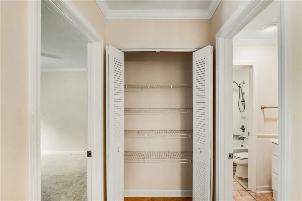 1104 Wingate Way, Sandy Springs, Georgia 30350, 2 Bedrooms Bedrooms, ,2 BathroomsBathrooms,Residential,Sold,1104 Wingate Way,7110774