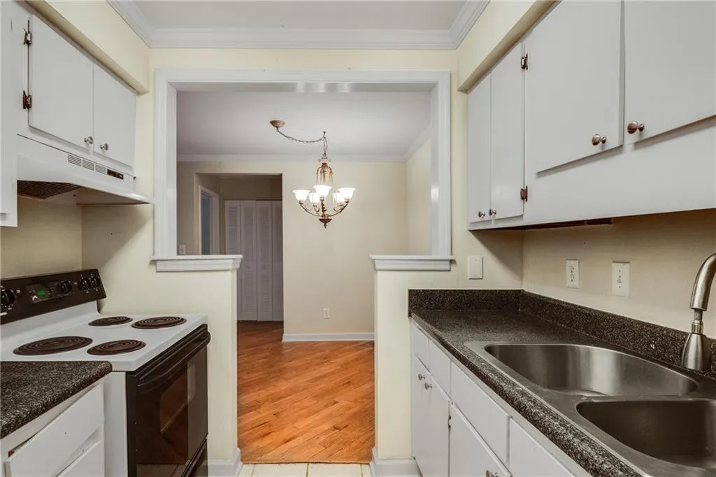 1104 Wingate Way, Sandy Springs, Georgia 30350, 2 Bedrooms Bedrooms, ,2 BathroomsBathrooms,Residential,Sold,1104 Wingate Way,7110774