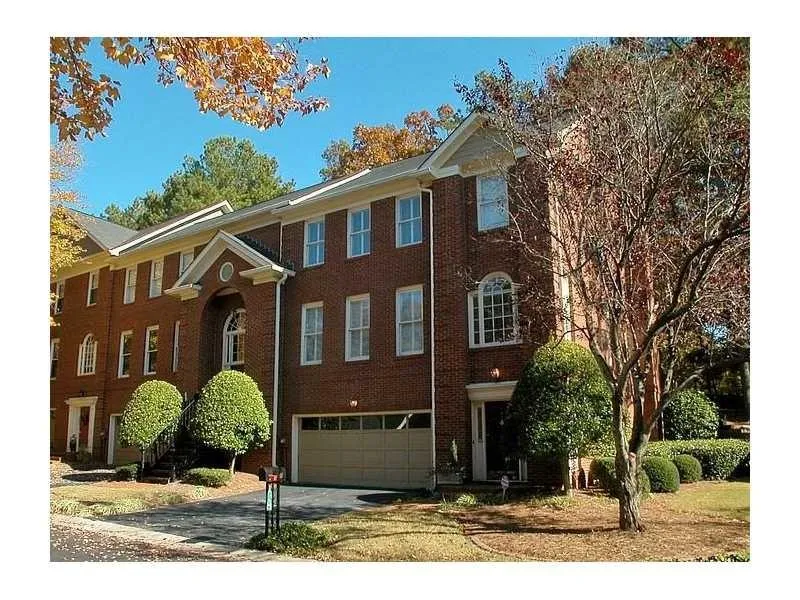 7155 Roswell Road Unit 7, Atlanta, Georgia 30328, 3 Bedrooms Bedrooms, ,3 BathroomsBathrooms,Residential,Sold,7155 Roswell Road Unit 7,5639338