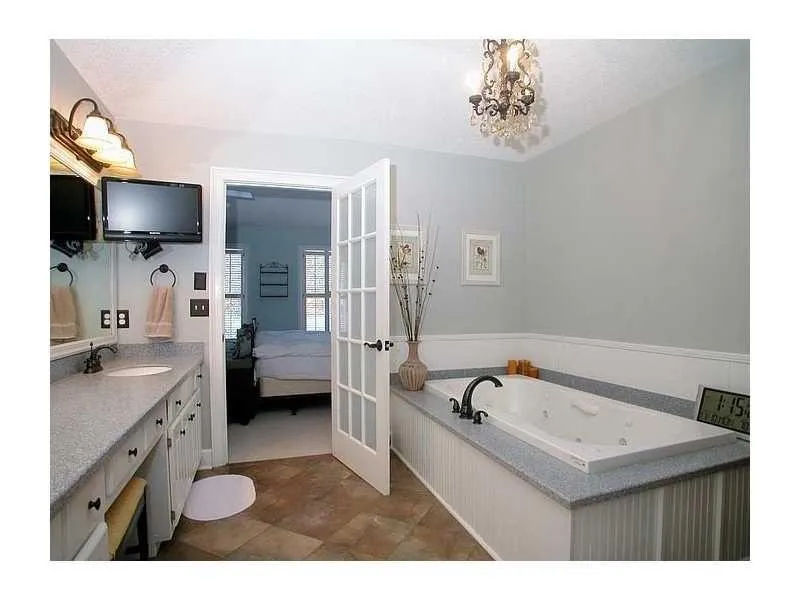 7155 Roswell Road Unit 7, Atlanta, Georgia 30328, 3 Bedrooms Bedrooms, ,3 BathroomsBathrooms,Residential,Sold,7155 Roswell Road Unit 7,5639338