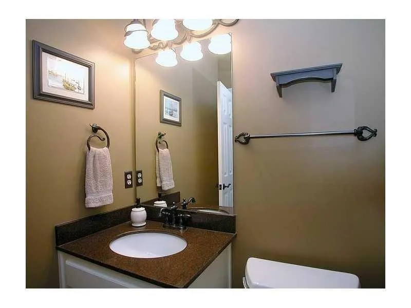 7155 Roswell Road Unit 7, Atlanta, Georgia 30328, 3 Bedrooms Bedrooms, ,3 BathroomsBathrooms,Residential,Sold,7155 Roswell Road Unit 7,5639338