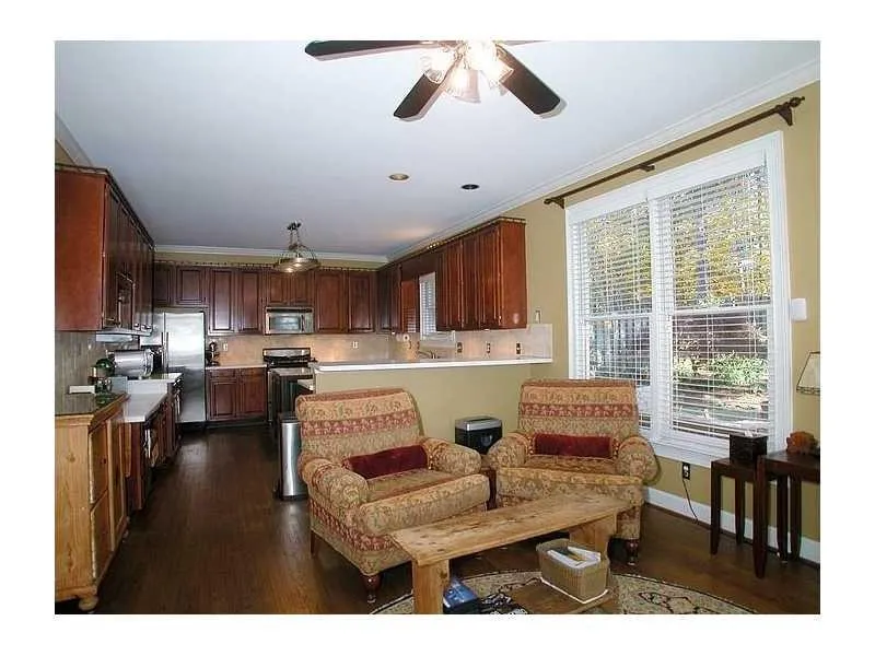 7155 Roswell Road Unit 7, Atlanta, Georgia 30328, 3 Bedrooms Bedrooms, ,3 BathroomsBathrooms,Residential,Sold,7155 Roswell Road Unit 7,5639338