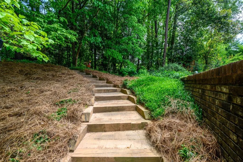 300 Lighthouse Point, Sandy Springs, Georgia 30328, 5 Bedrooms Bedrooms, ,3 BathroomsBathrooms,Residential,Sold,300 Lighthouse Point,6879794