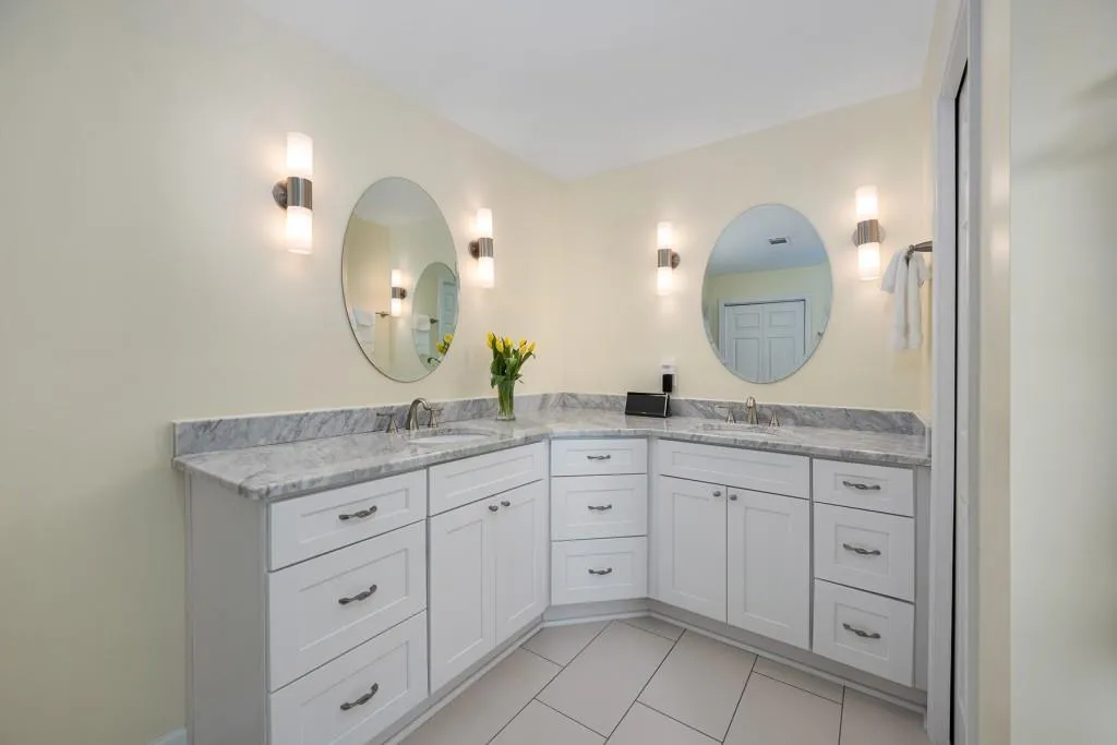 300 Lighthouse Point, Sandy Springs, Georgia 30328, 5 Bedrooms Bedrooms, ,3 BathroomsBathrooms,Residential,Sold,300 Lighthouse Point,6879794