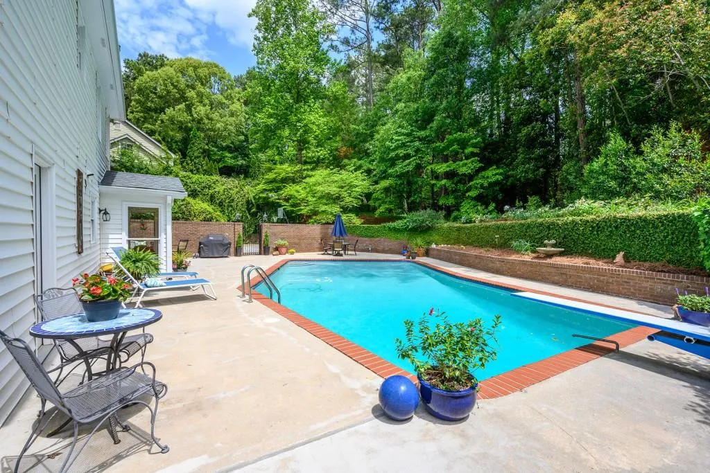 300 Lighthouse Point, Sandy Springs, Georgia 30328, 5 Bedrooms Bedrooms, ,3 BathroomsBathrooms,Residential,Sold,300 Lighthouse Point,6879794