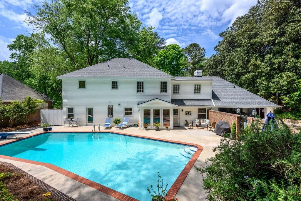 300 Lighthouse Point, Sandy Springs, Georgia 30328, 5 Bedrooms Bedrooms, ,3 BathroomsBathrooms,Residential,Sold,300 Lighthouse Point,6879794