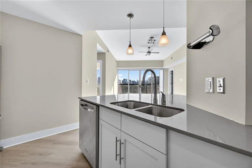 1100 Howell Mill Road Nw Unit 710, Atlanta, Georgia 30318, 2 Bedrooms Bedrooms, ,2 BathroomsBathrooms,Residential,For Sale,1100 Howell Mill Road Nw Unit 710,7667090