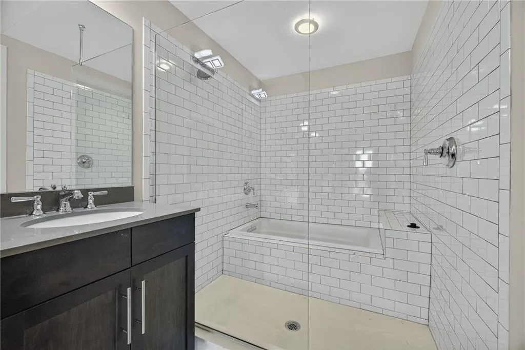 1100 Howell Mill Road Nw Unit 710, Atlanta, Georgia 30318, 2 Bedrooms Bedrooms, ,2 BathroomsBathrooms,Residential,For Sale,1100 Howell Mill Road Nw Unit 710,7667090