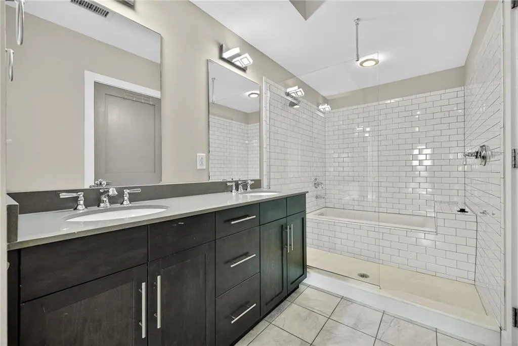 1100 Howell Mill Road Nw Unit 710, Atlanta, Georgia 30318, 2 Bedrooms Bedrooms, ,2 BathroomsBathrooms,Residential,For Sale,1100 Howell Mill Road Nw Unit 710,7667090