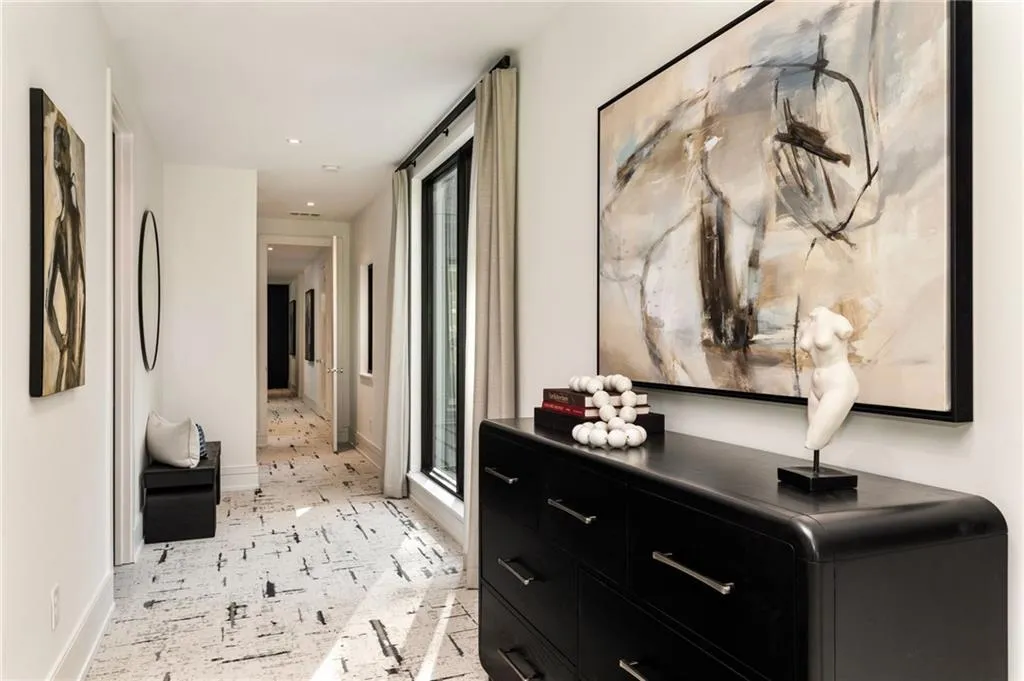 Primary Suite Entry Way