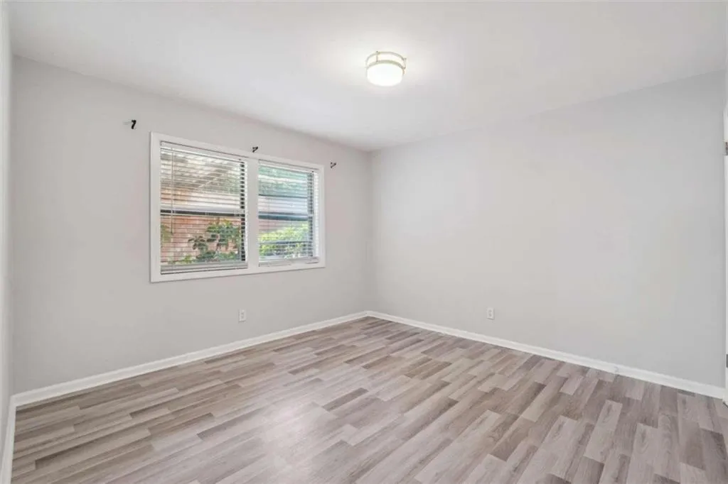 6851 Roswell Rd Road Unit H26, Sandy Springs, Georgia 30328, 2 Bedrooms Bedrooms, ,2 BathroomsBathrooms,Residential,Sold,6851 Roswell Rd Road Unit H26,7258601