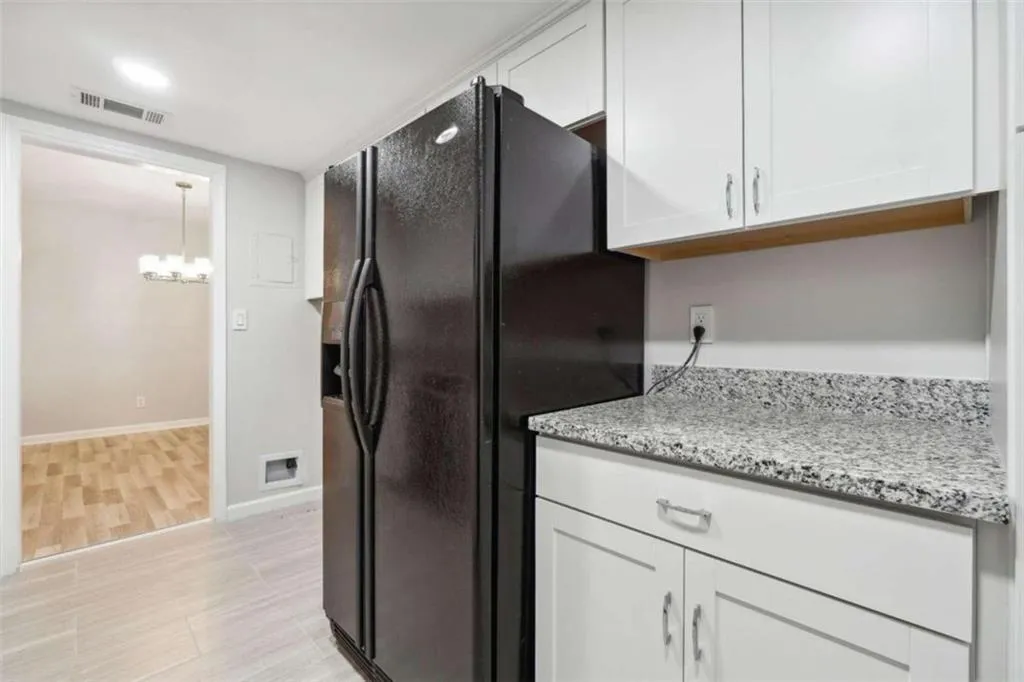 6851 Roswell Rd Road Unit H26, Sandy Springs, Georgia 30328, 2 Bedrooms Bedrooms, ,2 BathroomsBathrooms,Residential,Sold,6851 Roswell Rd Road Unit H26,7258601