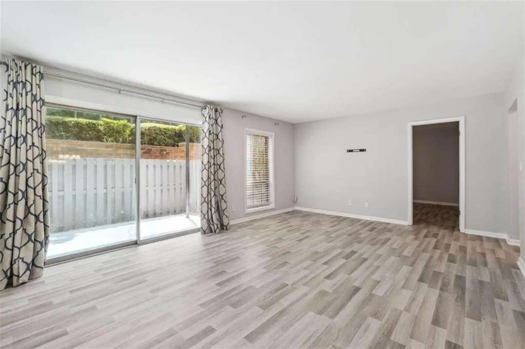 6851 Roswell Rd Road Unit H26, Sandy Springs, Georgia 30328, 2 Bedrooms Bedrooms, ,2 BathroomsBathrooms,Residential,Sold,6851 Roswell Rd Road Unit H26,7258601