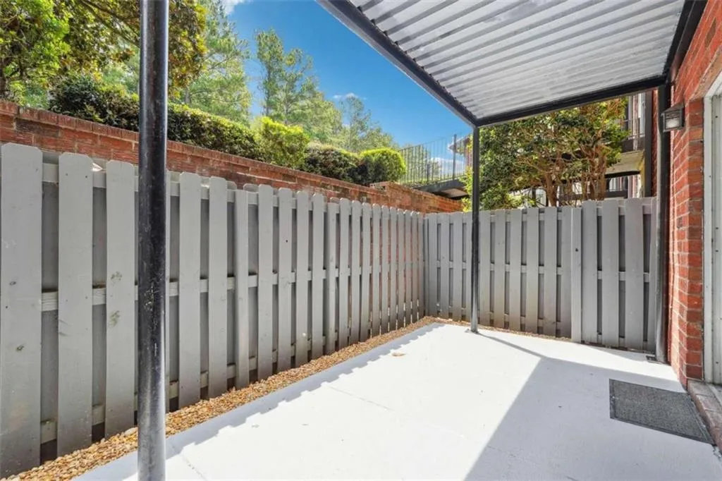 6851 Roswell Rd Road Unit H26, Sandy Springs, Georgia 30328, 2 Bedrooms Bedrooms, ,2 BathroomsBathrooms,Residential,Sold,6851 Roswell Rd Road Unit H26,7258601