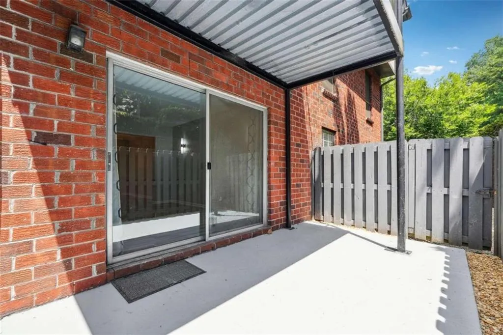 6851 Roswell Rd Road Unit H26, Sandy Springs, Georgia 30328, 2 Bedrooms Bedrooms, ,2 BathroomsBathrooms,Residential,Sold,6851 Roswell Rd Road Unit H26,7258601