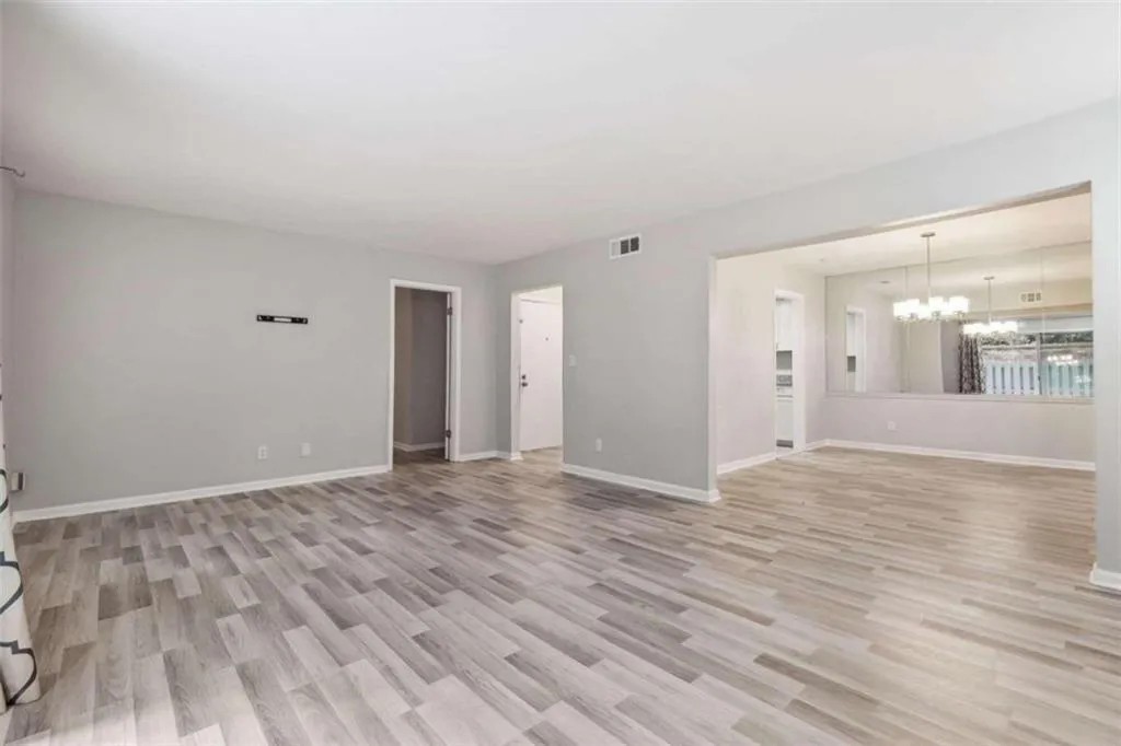 6851 Roswell Rd Road Unit H26, Sandy Springs, Georgia 30328, 2 Bedrooms Bedrooms, ,2 BathroomsBathrooms,Residential,Sold,6851 Roswell Rd Road Unit H26,7258601