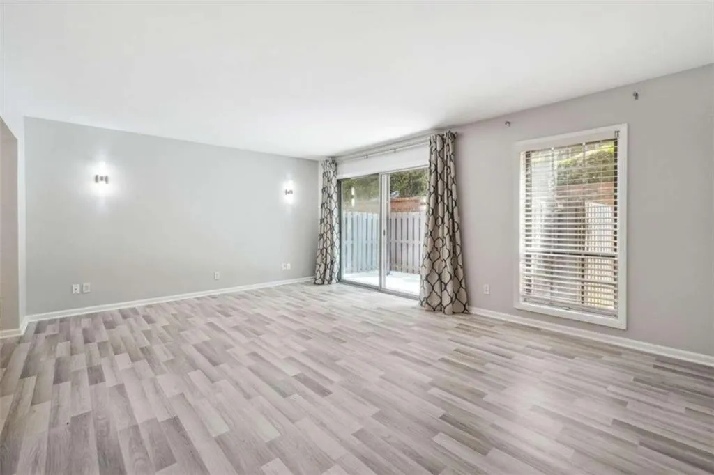 6851 Roswell Rd Road Unit H26, Sandy Springs, Georgia 30328, 2 Bedrooms Bedrooms, ,2 BathroomsBathrooms,Residential,Sold,6851 Roswell Rd Road Unit H26,7258601