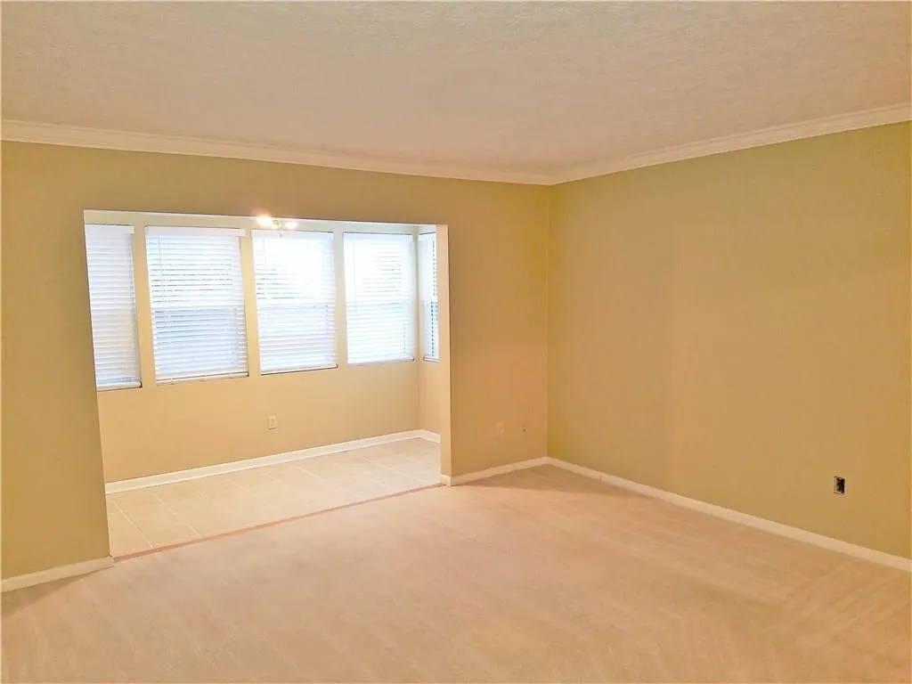 5147 Roswell Road Unit 3, Atlanta, Georgia 30342, 2 Bedrooms Bedrooms, ,1 BathroomBathrooms,Residential,Sold,5147 Roswell Road Unit 3,5744365