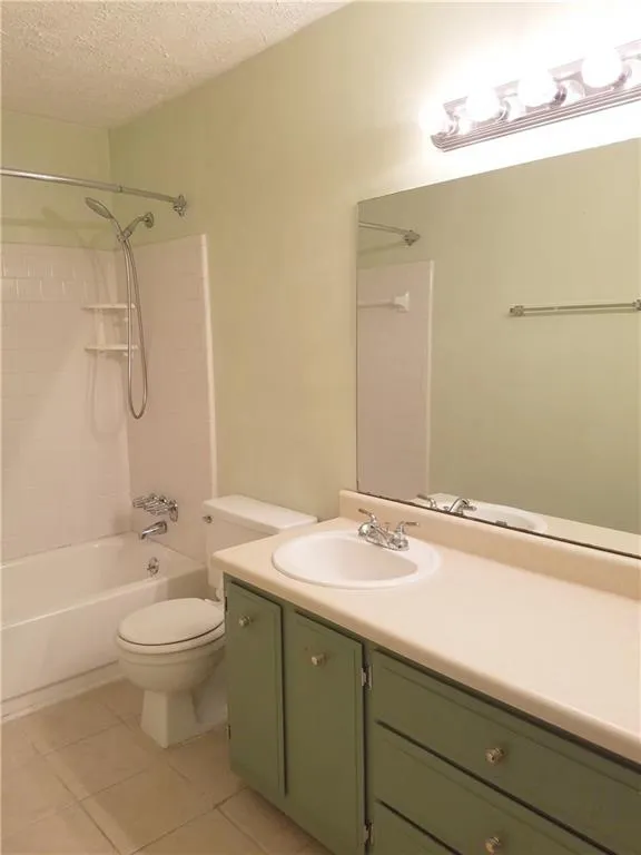 5147 Roswell Road Unit 3, Atlanta, Georgia 30342, 2 Bedrooms Bedrooms, ,1 BathroomBathrooms,Residential,Sold,5147 Roswell Road Unit 3,5744365