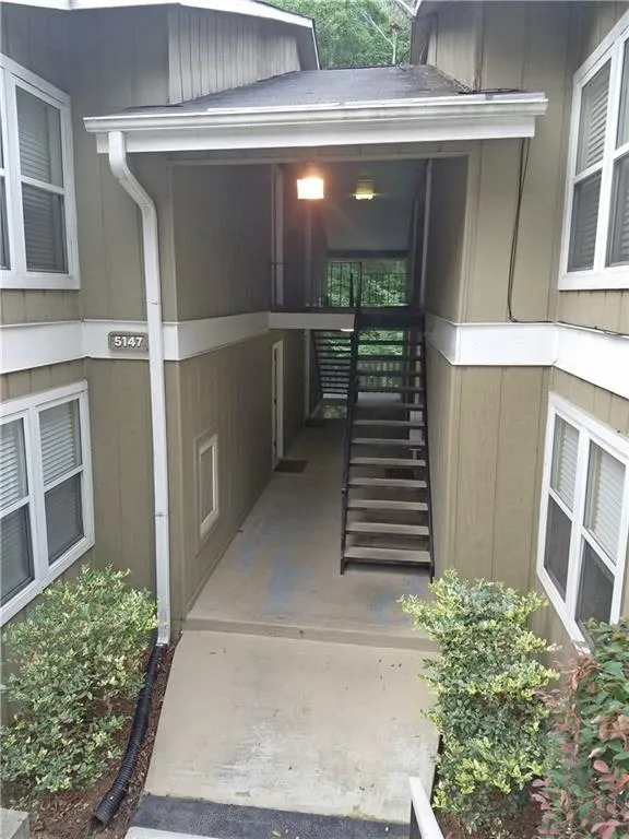 5147 Roswell Road Unit 3, Atlanta, Georgia 30342, 2 Bedrooms Bedrooms, ,1 BathroomBathrooms,Residential,Sold,5147 Roswell Road Unit 3,5744365