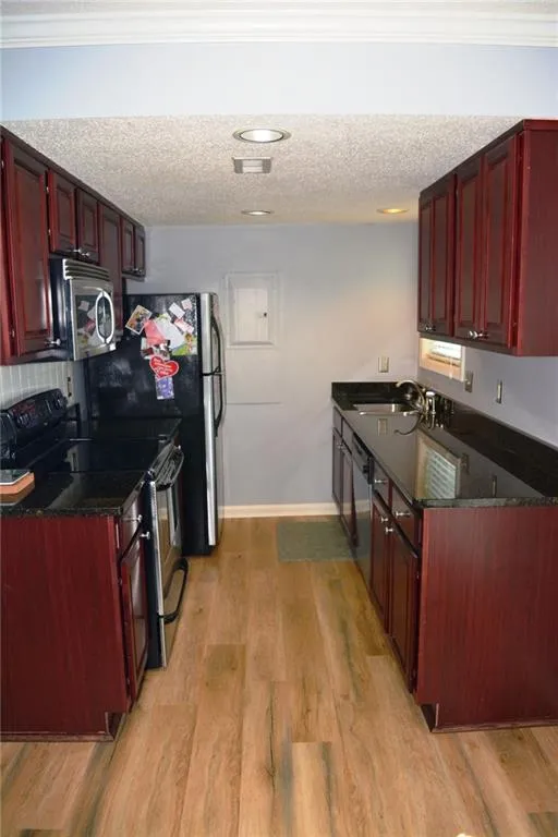 6900 Roswell Road Unit F11, Atlanta, Georgia 30328, 2 Bedrooms Bedrooms, ,2 BathroomsBathrooms,Residential,Sold,6900 Roswell Road Unit F11,6918224