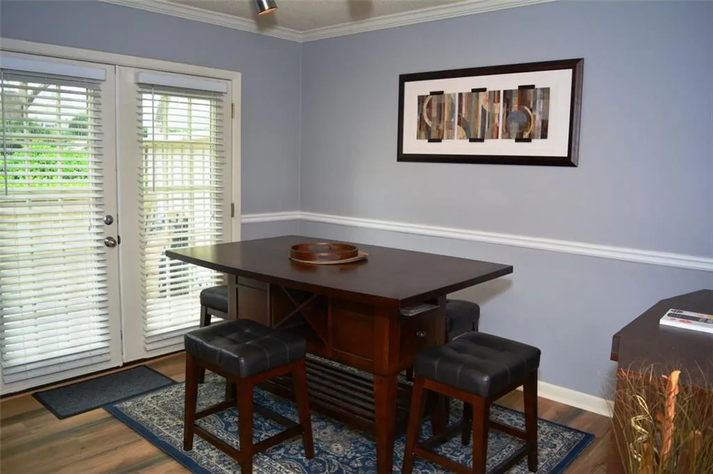 6900 Roswell Road Unit F11, Atlanta, Georgia 30328, 2 Bedrooms Bedrooms, ,2 BathroomsBathrooms,Residential,Sold,6900 Roswell Road Unit F11,6918224