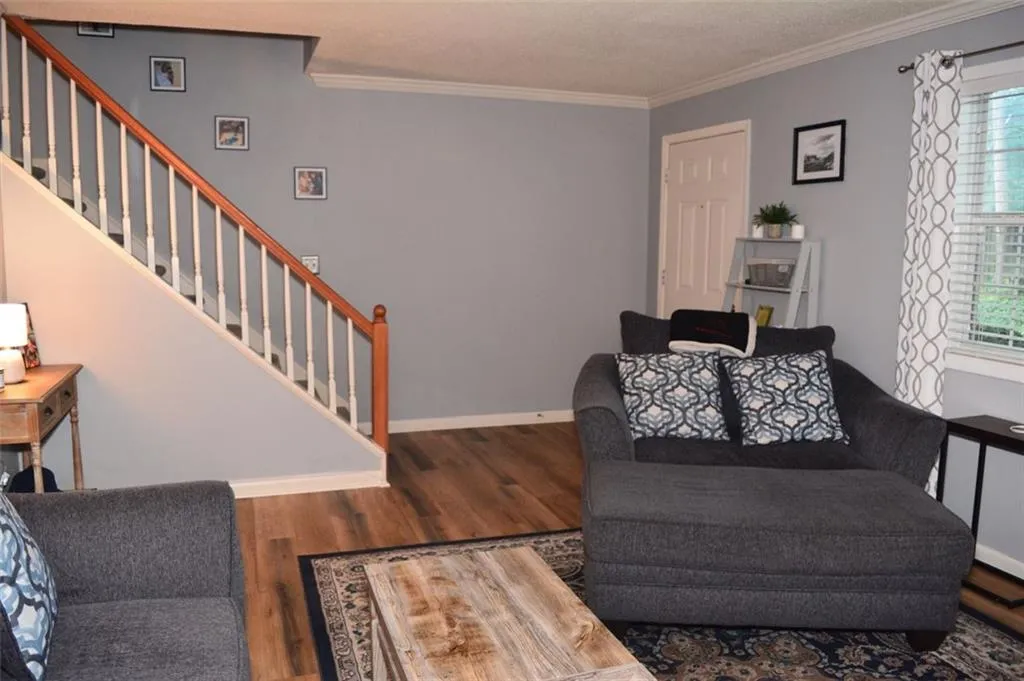 6900 Roswell Road Unit F11, Atlanta, Georgia 30328, 2 Bedrooms Bedrooms, ,2 BathroomsBathrooms,Residential,Sold,6900 Roswell Road Unit F11,6918224