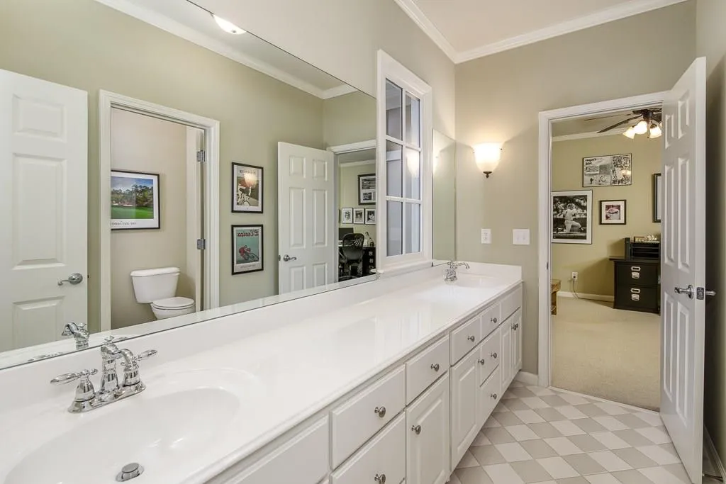 6377 Cotswold Lane, Sandy Springs, Georgia 30328, 5 Bedrooms Bedrooms, ,4 BathroomsBathrooms,Residential,Sold,6377 Cotswold Lane,6098347