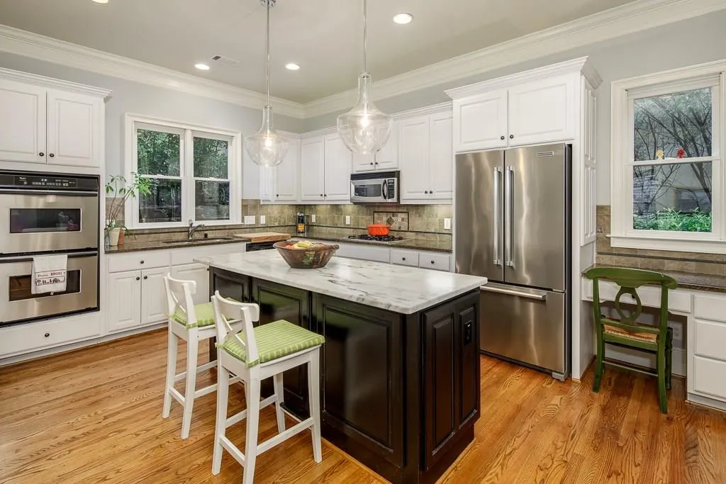 6377 Cotswold Lane, Sandy Springs, Georgia 30328, 5 Bedrooms Bedrooms, ,4 BathroomsBathrooms,Residential,Sold,6377 Cotswold Lane,6098347