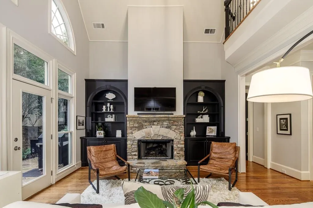 6377 Cotswold Lane, Sandy Springs, Georgia 30328, 5 Bedrooms Bedrooms, ,4 BathroomsBathrooms,Residential,Sold,6377 Cotswold Lane,6098347