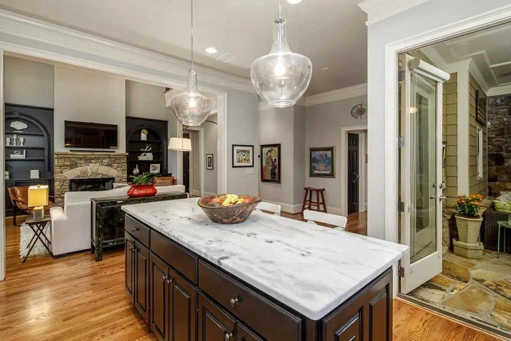6377 Cotswold Lane, Sandy Springs, Georgia 30328, 5 Bedrooms Bedrooms, ,4 BathroomsBathrooms,Residential,Sold,6377 Cotswold Lane,6098347