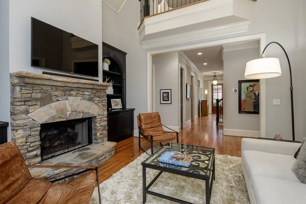 6377 Cotswold Lane, Sandy Springs, Georgia 30328, 5 Bedrooms Bedrooms, ,4 BathroomsBathrooms,Residential,Sold,6377 Cotswold Lane,6098347