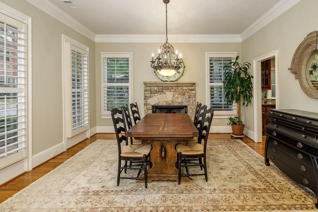 6377 Cotswold Lane, Sandy Springs, Georgia 30328, 5 Bedrooms Bedrooms, ,4 BathroomsBathrooms,Residential,Sold,6377 Cotswold Lane,6098347