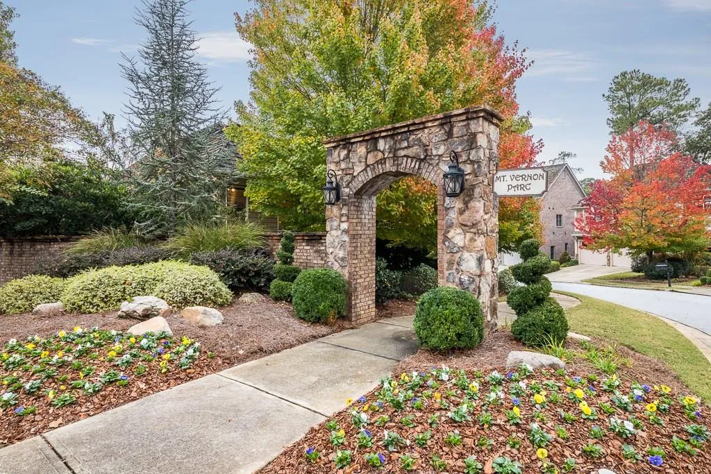 6377 Cotswold Lane, Sandy Springs, Georgia 30328, 5 Bedrooms Bedrooms, ,4 BathroomsBathrooms,Residential,Sold,6377 Cotswold Lane,6098347