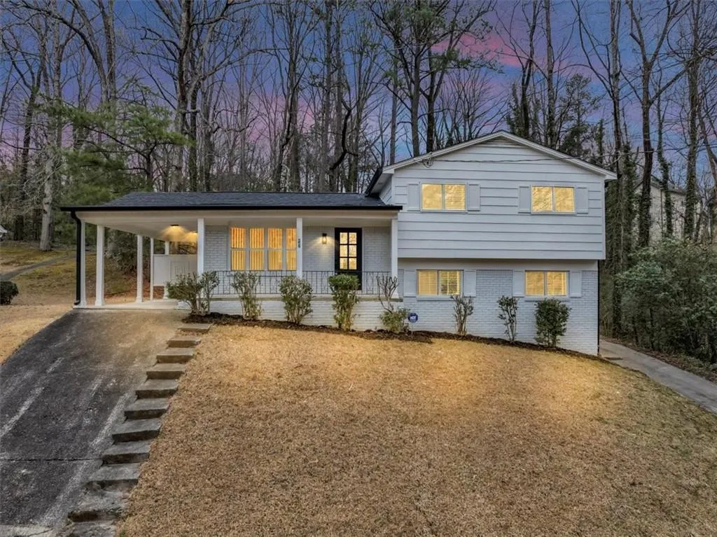 847 Magna Carta Drive Nw, Atlanta, Georgia 30318, ,Residential Income,For Sale,847 Magna Carta Drive Nw,7628581