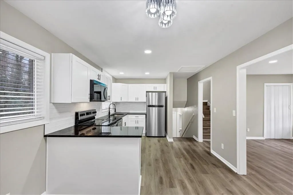 847 Magna Carta Drive Nw, Atlanta, Georgia 30318, ,Residential Income,For Sale,847 Magna Carta Drive Nw,7628581