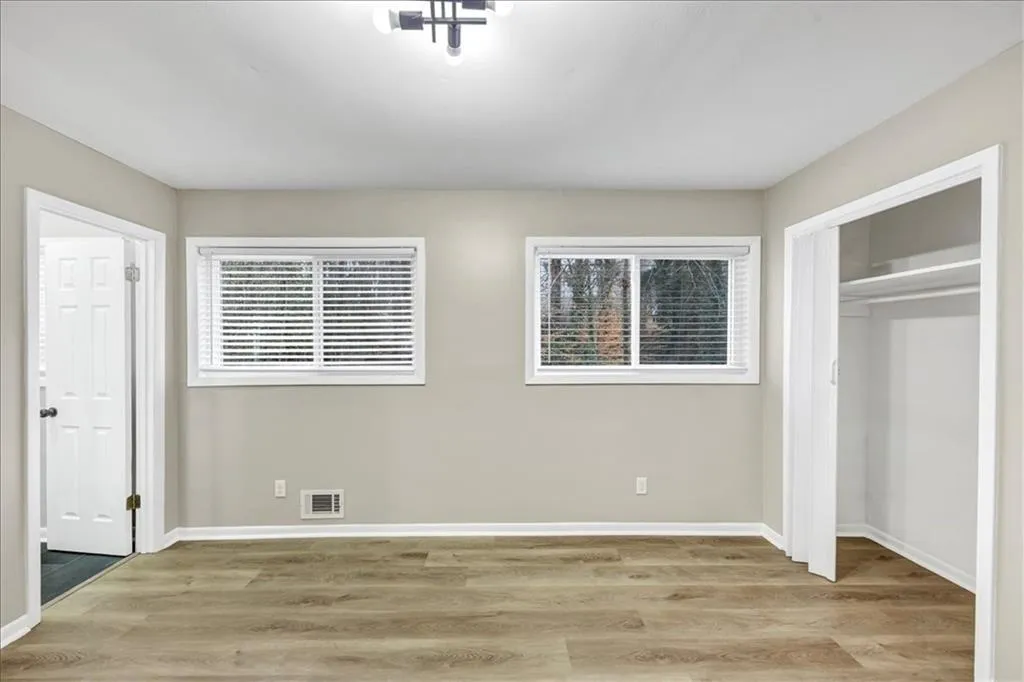 847 Magna Carta Drive Nw, Atlanta, Georgia 30318, ,Residential Income,For Sale,847 Magna Carta Drive Nw,7628581