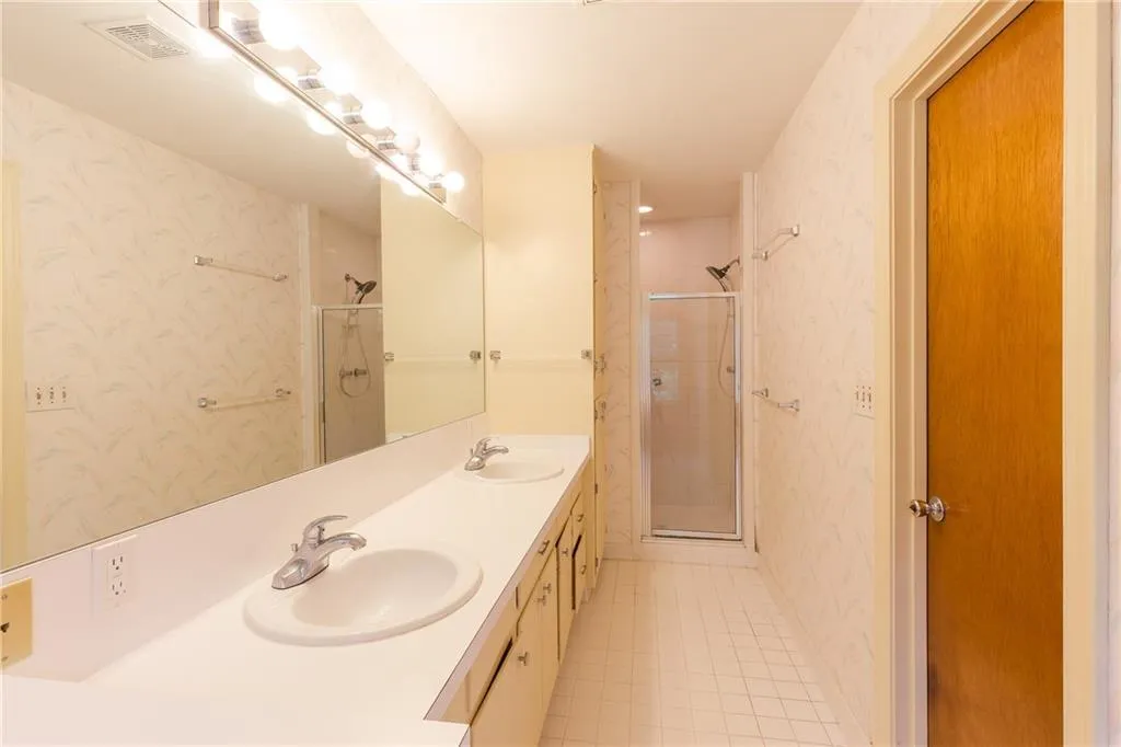 268 Underwood Drive, Atlanta, Georgia 30328, 4 Bedrooms Bedrooms, ,2 BathroomsBathrooms,Residential,Sold,268 Underwood Drive,5879245