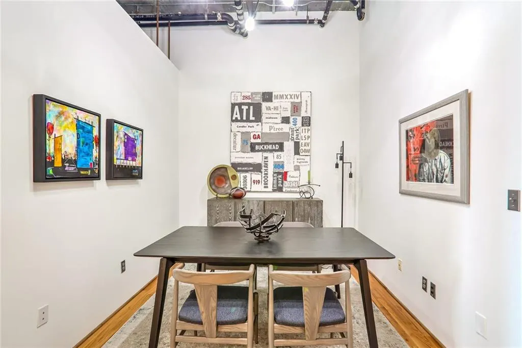 3235 Roswell Road Ne Unit 919, Atlanta, Georgia 30305, 2 Bedrooms Bedrooms, ,2 BathroomsBathrooms,Residential,For Sale,3235 Roswell Road Ne Unit 919,7522706