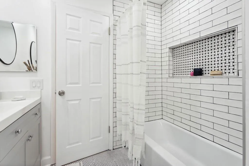 6851 Roswell Road Unit O-13, Atlanta, Georgia 30328, 4 Bedrooms Bedrooms, ,2 BathroomsBathrooms,Residential,Sold,6851 Roswell Road Unit O-13,7201291