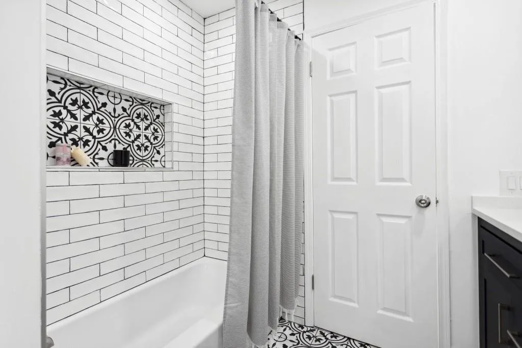 6851 Roswell Road Unit O-13, Atlanta, Georgia 30328, 4 Bedrooms Bedrooms, ,2 BathroomsBathrooms,Residential,Sold,6851 Roswell Road Unit O-13,7201291