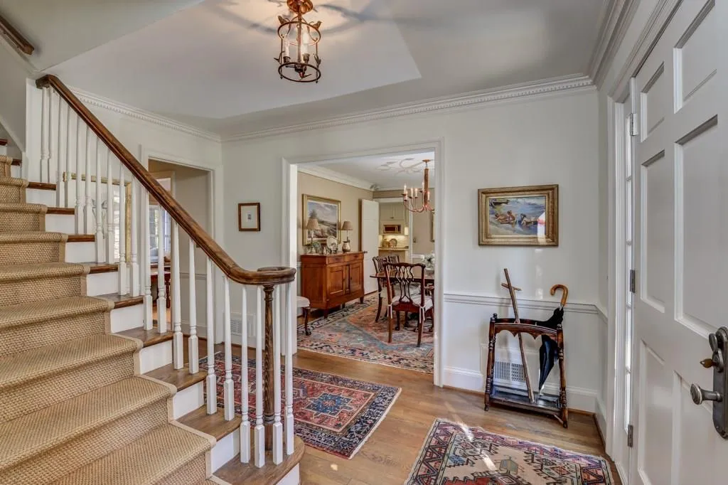 4660 Brook Hollow Drive, Atlanta, Georgia 30327, 4 Bedrooms Bedrooms, ,4 BathroomsBathrooms,Residential,Sold,4660 Brook Hollow Drive,5796106